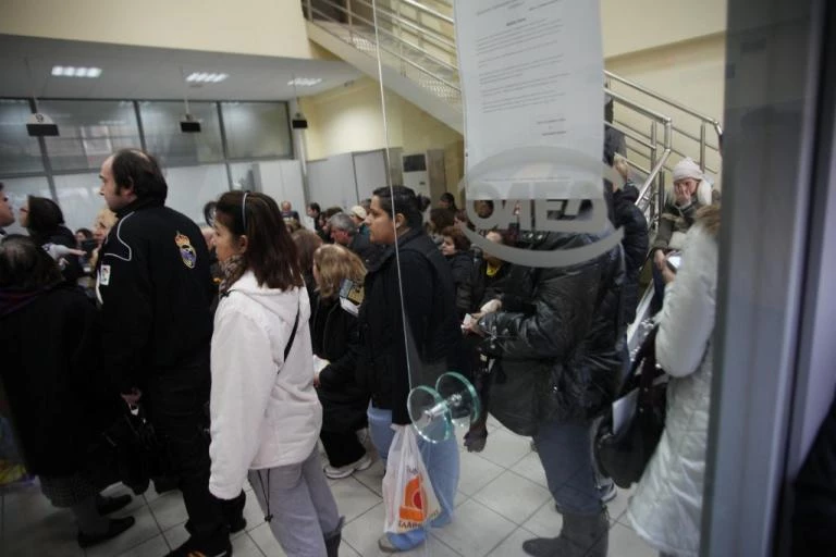 «Πρωταθλήτρια» με διαφορά η Ελλάδα στην ανεργία – Σοκάρουν τα ποσοστά